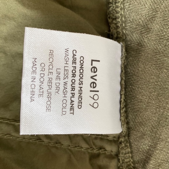 Ladies Shorts, Olive, Size 26 - Picture 4 of 4